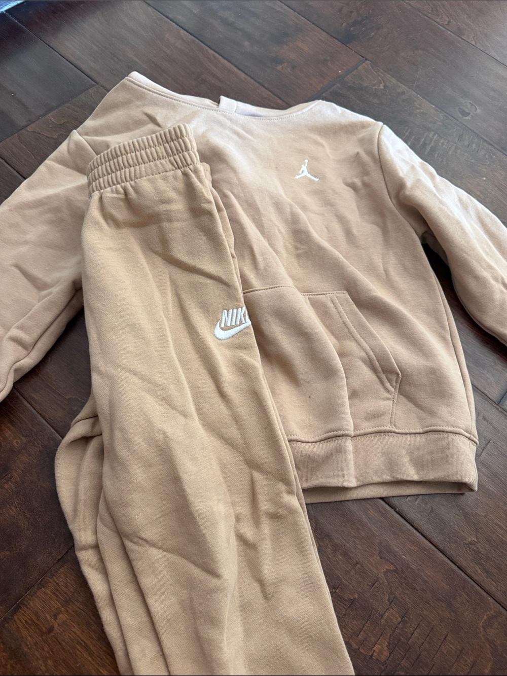 Tan sweat seat